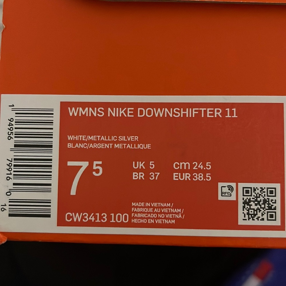 Women’s Nike downshifters sneakers
